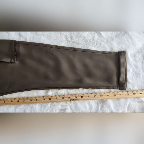 H&M Green Cargo pant - Size 8 - Picture 6 of 11